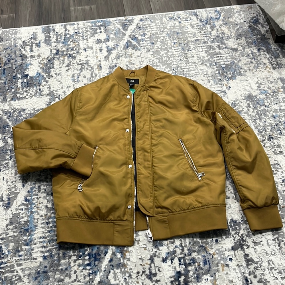 H&M Bomber Jacket Size: Large